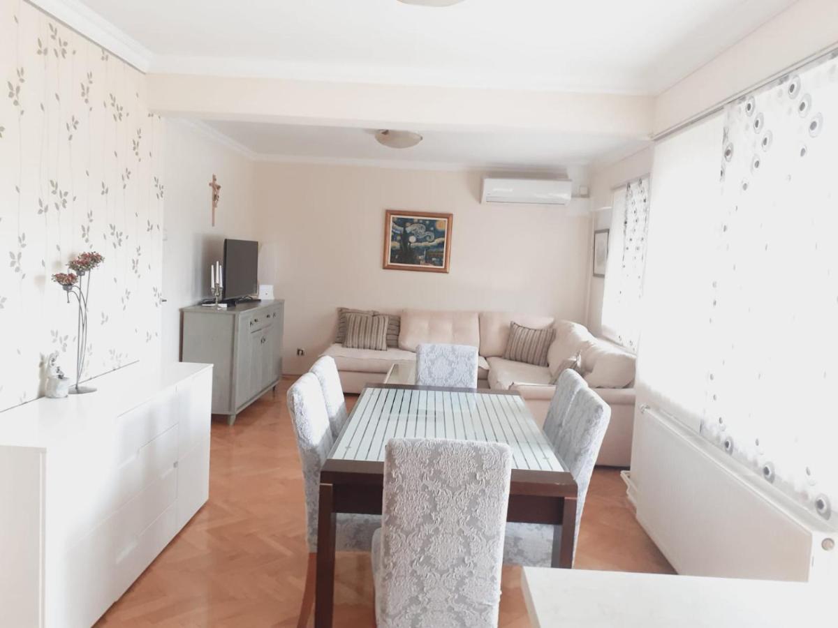 Spacious 80M2 Apartment In The Center Ljubuški Exteriér fotografie