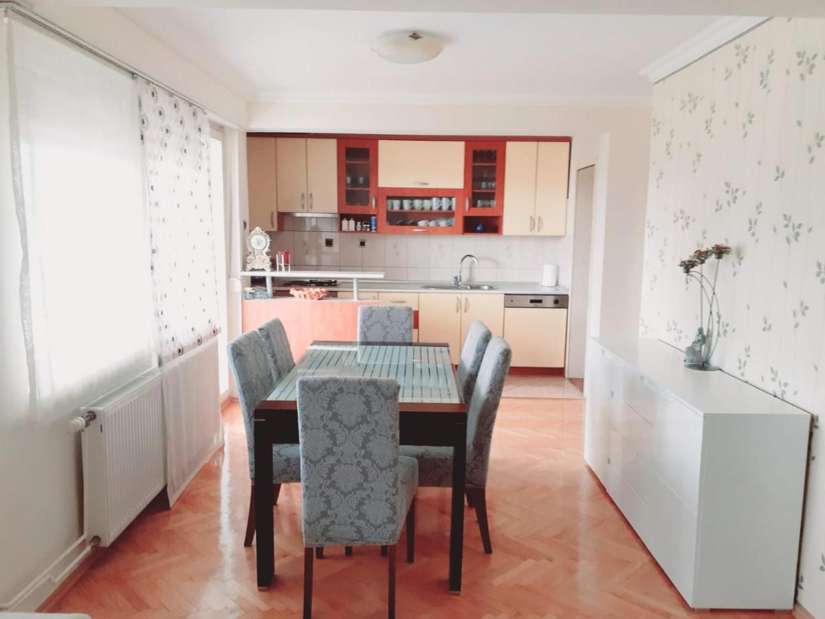 Spacious 80M2 Apartment In The Center Ljubuški Exteriér fotografie