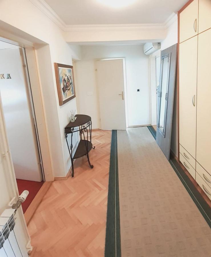Spacious 80M2 Apartment In The Center Ljubuški Exteriér fotografie